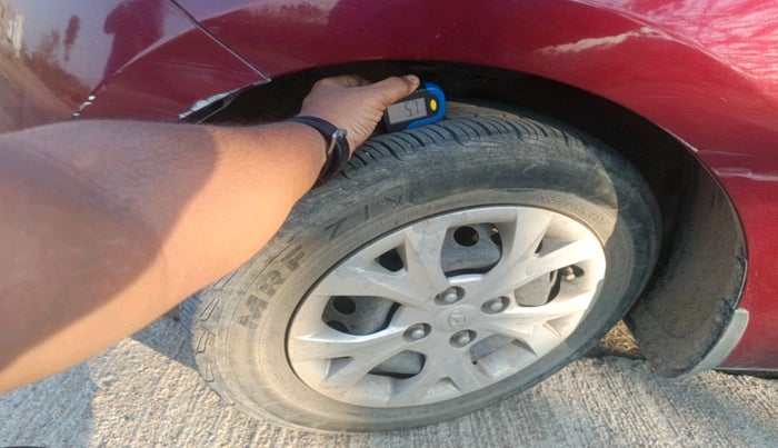 2013 Hyundai Grand i10 SPORTZ 1.1 CRDI, Diesel, Manual, 1,50,089 km, tyre