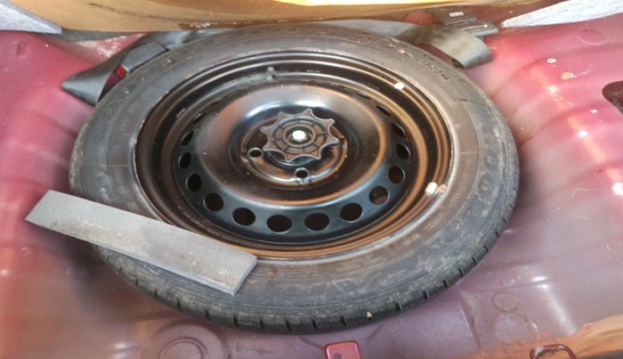 2013 Hyundai Grand i10 SPORTZ 1.1 CRDI, Diesel, Manual, 1,50,089 km, tyre