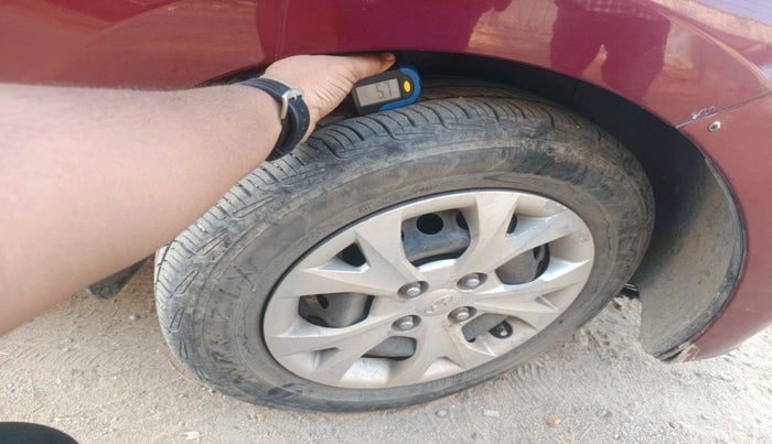 2013 Hyundai Grand i10 SPORTZ 1.1 CRDI, Diesel, Manual, 1,50,089 km, tyre