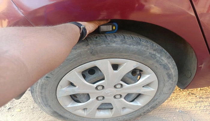 2013 Hyundai Grand i10 SPORTZ 1.1 CRDI, Diesel, Manual, 1,50,089 km, tyre