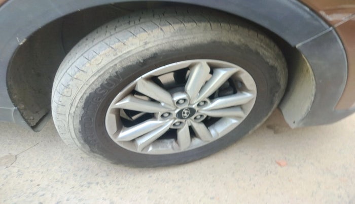 2017 Hyundai Creta SX PLUS 1.6 DIESEL, Diesel, Manual, 1,69,221 km, tyre