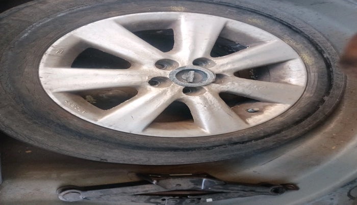 2011 Toyota Corolla Altis G PETROL, Petrol, Manual, 72,521 km, tyre