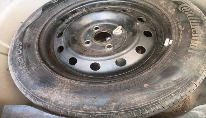 2014 Maruti Swift Dzire VDI, Diesel, Manual, 1,71,075 km, tyre