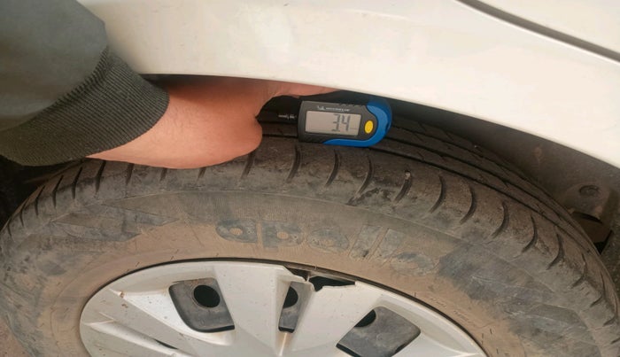 2014 Maruti Swift Dzire VDI, Diesel, Manual, 1,71,075 km, tyre