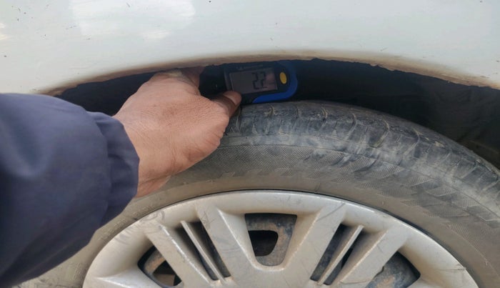 2012 Hyundai Santro Xing GLS, CNG, Manual, 1,18,790 km, tyre