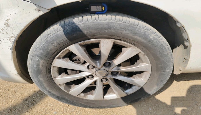 2013 Maruti Ertiga ZDI, Diesel, Manual, 1,43,687 km, tyre