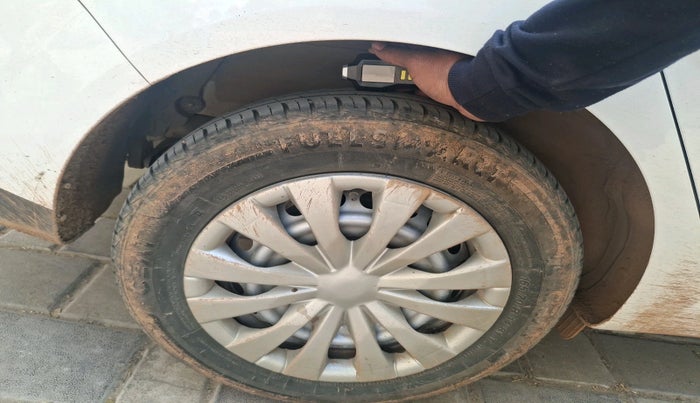 2024 Hyundai AURA E 1.2 CNG, CNG, Manual, 30,880 km, tyre