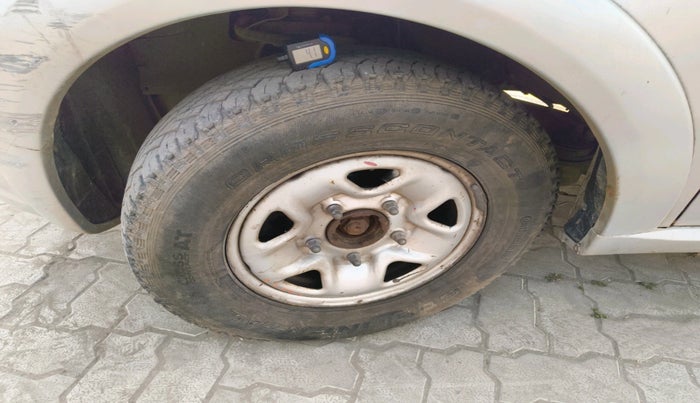 2012 Tata Aria PURE LX 4X2, Diesel, Manual, 1,01,600 km, tyre