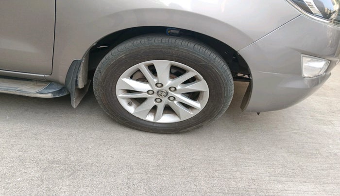 2019 Toyota Innova Crysta 2.4 VX 7 STR, Diesel, Manual, 1,23,052 km, tyre