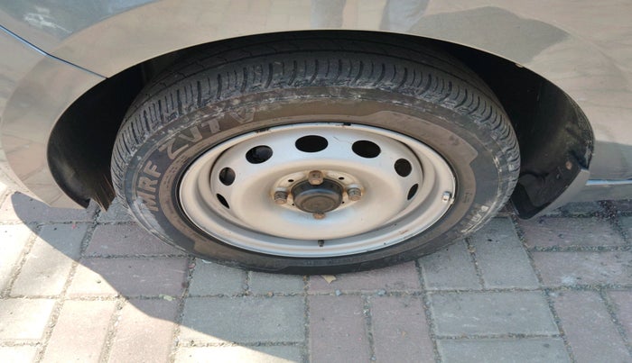 2024 Tata Tiago XE CNG, CNG, Manual, 31,684 km, tyre