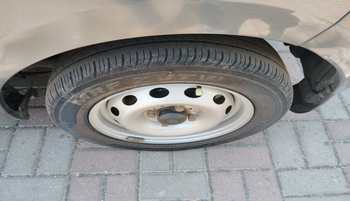 2024 Tata Tiago XE CNG, CNG, Manual, 31,684 km, tyre