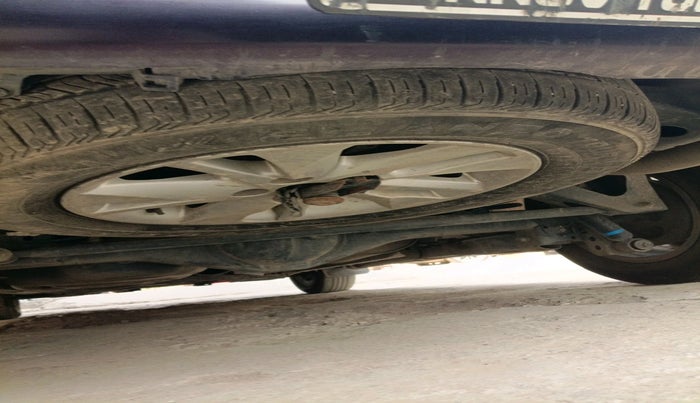 2017 Toyota Innova Crysta 2.4 G 7 STR, Diesel, Manual, 2,12,934 km, tyre