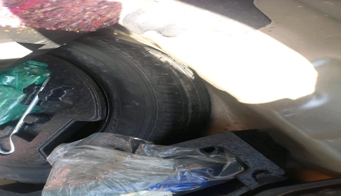 2016 Maruti Ciaz ZDI+ SHVS, Diesel, Manual, 84,785 km, tyre