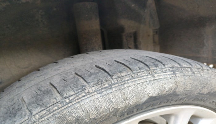 2012 Toyota Etios VX, Petrol, Manual, 32,384 km, tyre