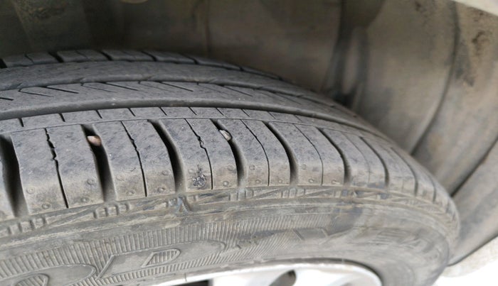 2012 Toyota Etios VX, Petrol, Manual, 32,384 km, tyre