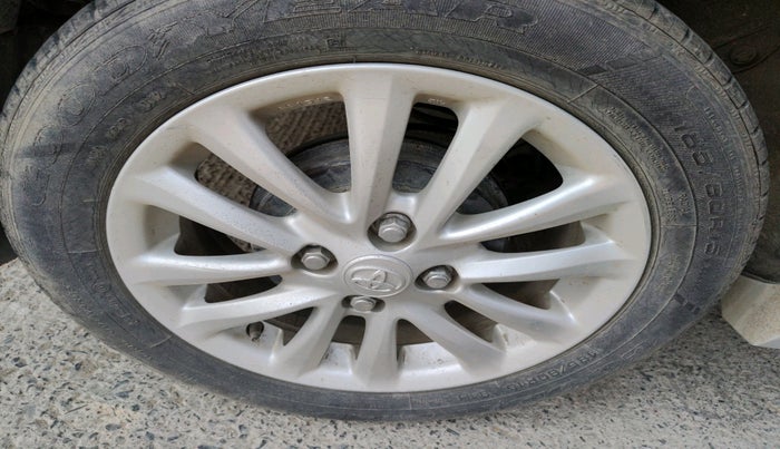 2012 Toyota Etios VX, Petrol, Manual, 32,384 km, tyre