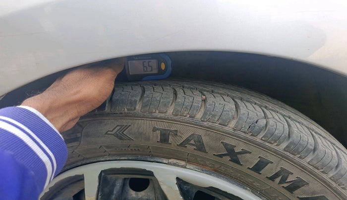 2015 Hyundai Grand i10 SPORTZ 1.2 KAPPA VTVT, Petrol, Manual, 1,48,203 km, tyre