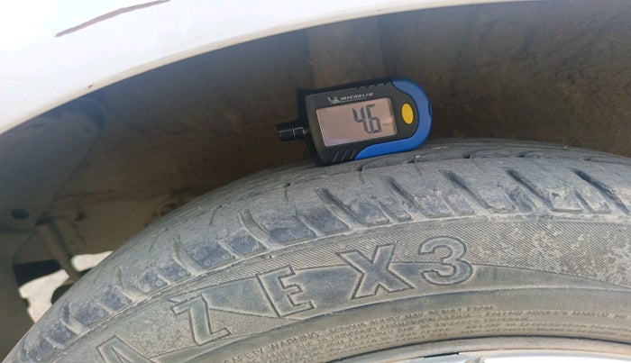 2015 Hyundai Grand i10 SPORTZ 1.2 KAPPA VTVT, Petrol, Manual, 1,48,203 km, tyre