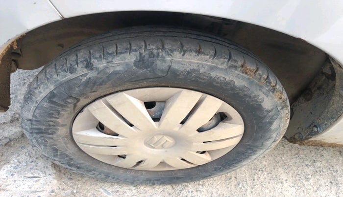 2013 Maruti Alto 800 LXI, Petrol, Manual, 50,633 km, tyre