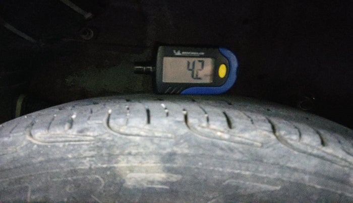 2012 Chevrolet Spark LT 1.0, Petrol, Manual, 82,043 km, tyre