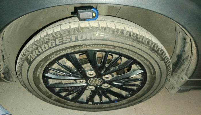 2021 Maruti XL6 ZETA MT, Petrol, Manual, 27,556 km, tyre