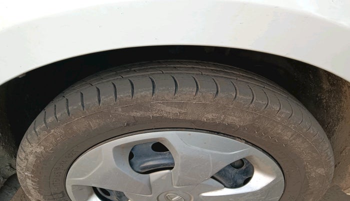 2017 Tata TIGOR XM PETROL, Petrol, Manual, 81,985 km, tyre