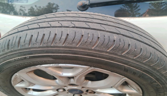 2017 Ford Ecosport TITANIUM 1.5L DIESEL, Diesel, Manual, 1,69,997 km, tyre