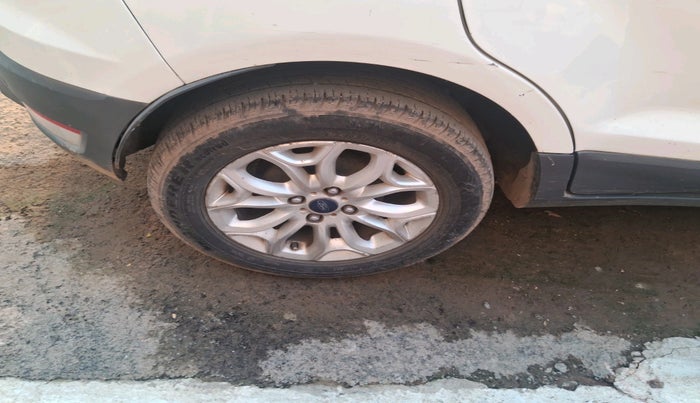 2017 Ford Ecosport TITANIUM 1.5L DIESEL, Diesel, Manual, 1,69,997 km, tyre