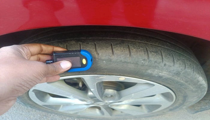 2014 Hyundai Elite i20 ASTA 1.2, Petrol, Manual, 27,801 km, tyre