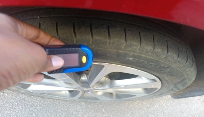 2014 Hyundai Elite i20 ASTA 1.2, Petrol, Manual, 27,801 km, tyre