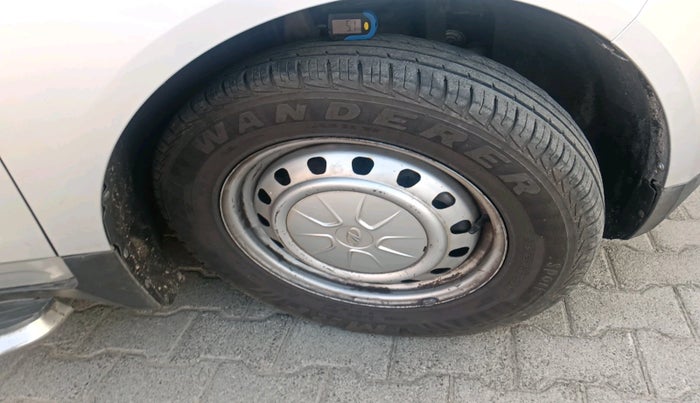 2019 Mahindra MARAZZO M2 8 STR, Diesel, Manual, 1,48,097 km, tyre