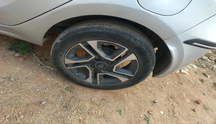 2020 Tata Tiago XZ PLUS PETROL, Petrol, Manual, 62,825 km, tyre