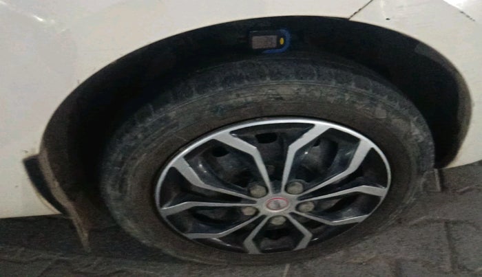 2011 Tata Indica Vista VX QUADRAJET, Diesel, Manual, 1,96,800 km, tyre