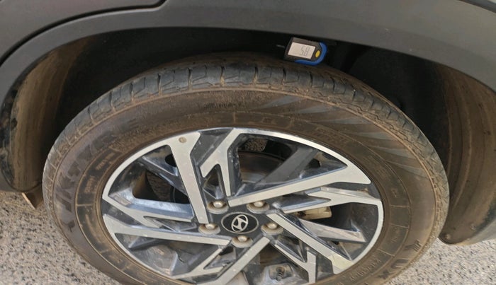 2024 Hyundai Creta SX TECH 1.5 PETROL iVT, Petrol, Automatic, 16,997 km, tyre