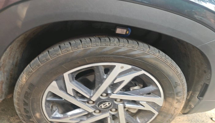 2024 Hyundai Creta SX TECH 1.5 PETROL iVT, Petrol, Automatic, 16,997 km, tyre