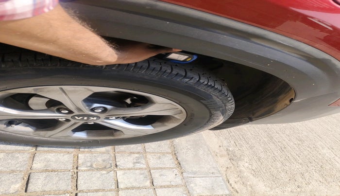 2020 KIA SELTOS HTK PLUS 1.5 DIESEL, Diesel, Manual, 1,16,483 km, tyre