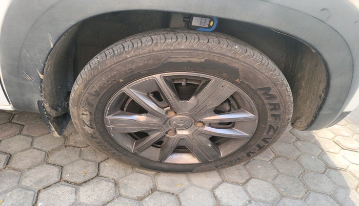 2021 Renault Kwid CLIMBER 1.0 (O), Petrol, Manual, 65,479 km, tyre