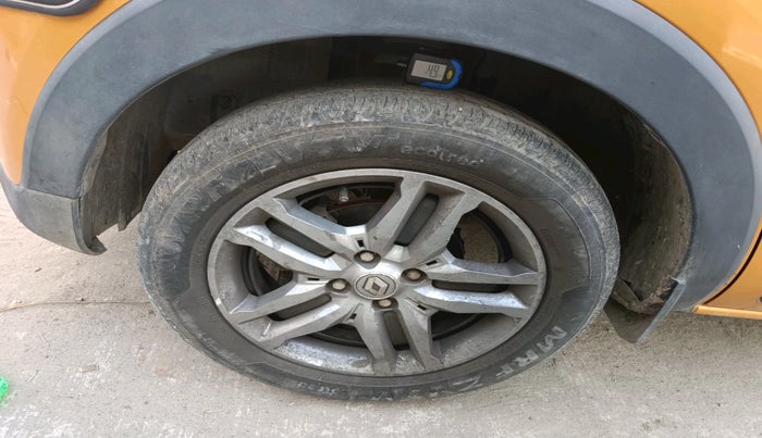 2020 Renault TRIBER RXZ AMT, Petrol, Automatic, 10,849 km, tyre