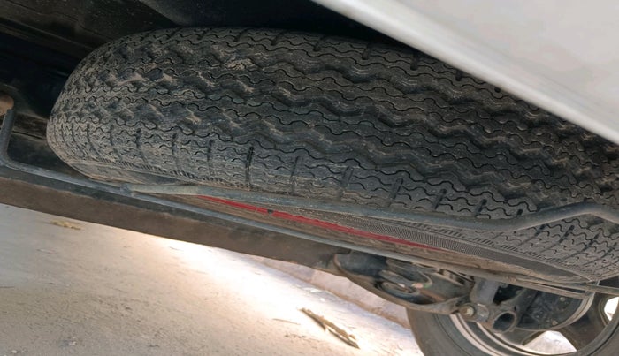 2020 Renault TRIBER RXZ AMT, Petrol, Automatic, 10,849 km, tyre