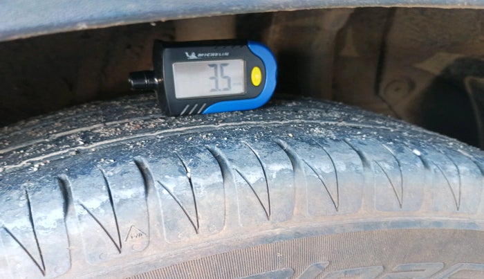 2021 KIA SONET HTX 1.5, Diesel, Manual, 54,875 km, tyre