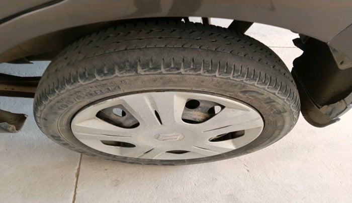 2013 Maruti Wagon R 1.0 VXI, Petrol, Manual, 44,680 km, tyre