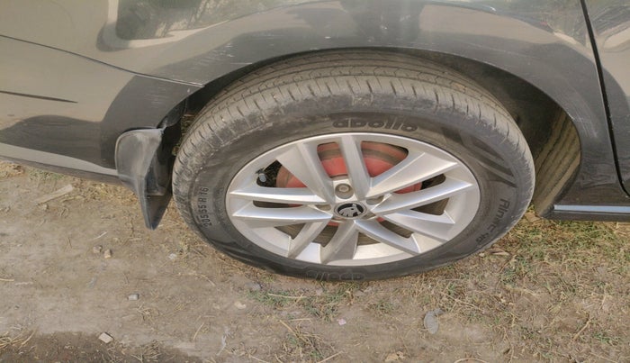 2018 Skoda Rapid STYLE 1.5 TDI, Diesel, Manual, 1,41,720 km, tyre