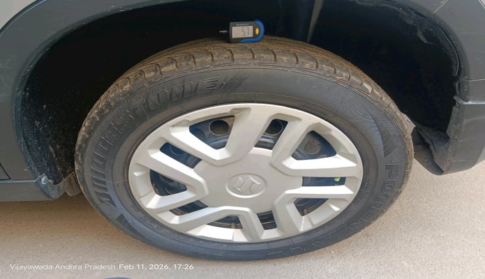 2017 Maruti Vitara Brezza VDI (O), Diesel, Manual, 1,63,212 km, tyre