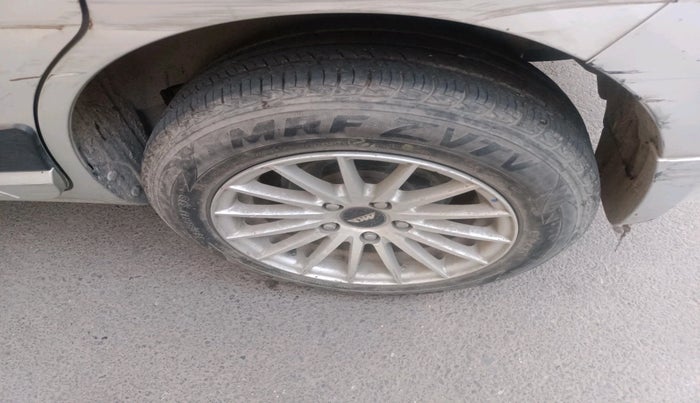 2012 Maruti Ertiga VXI, CNG, Manual, 54,961 km, tyre