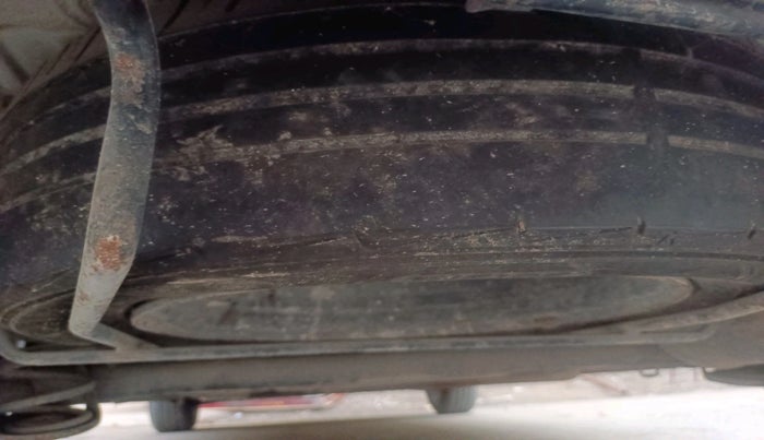 2012 Maruti Ertiga VXI, CNG, Manual, 54,961 km, tyre