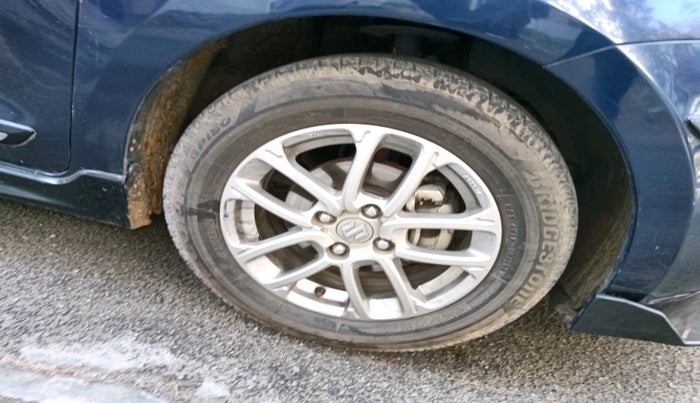 2022 Maruti Swift ZXI, Petrol, Manual, 28,776 km, tyre