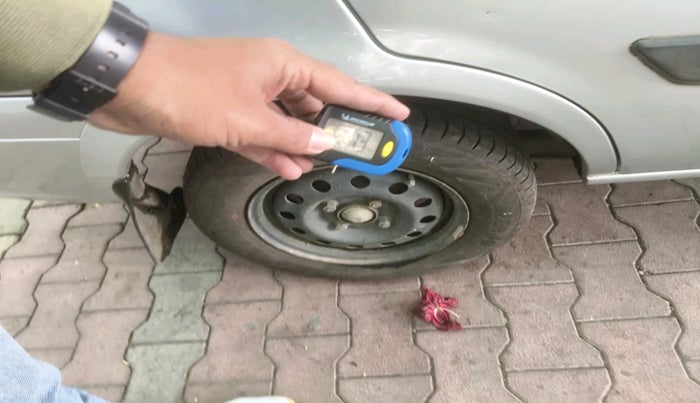 2010 Ford Ikon 1.4 DIESEL, Diesel, Manual, 1,55,270 km, tyre