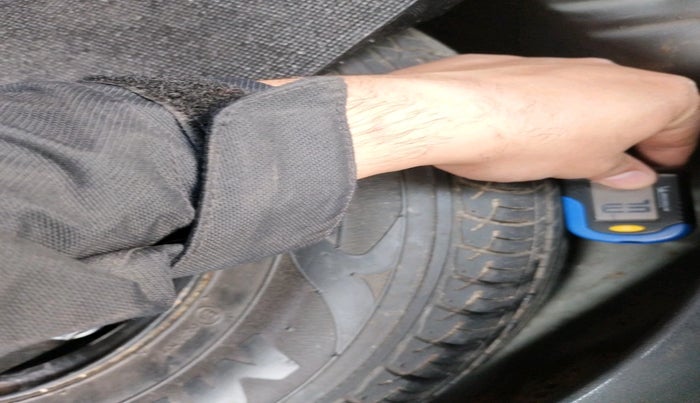 2017 Honda Jazz 1.2L I-VTEC V AT, Petrol, Automatic, 74,262 km, tyre