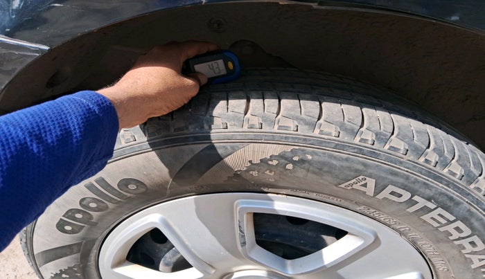 2016 Mahindra XUV500 W4, Diesel, Manual, 97,374 km, tyre