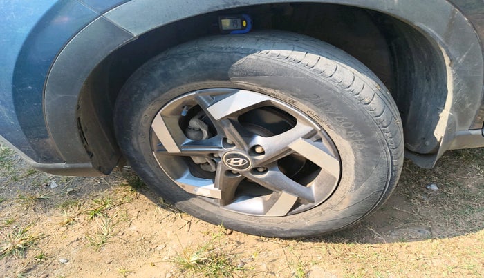 2021 Hyundai VENUE SX 1.5 CRDI, Diesel, Manual, 37,361 km, tyre